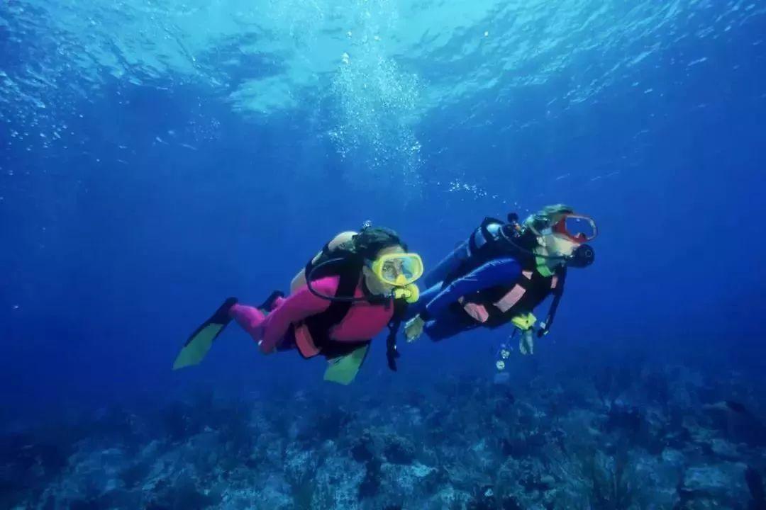 挺进地牢